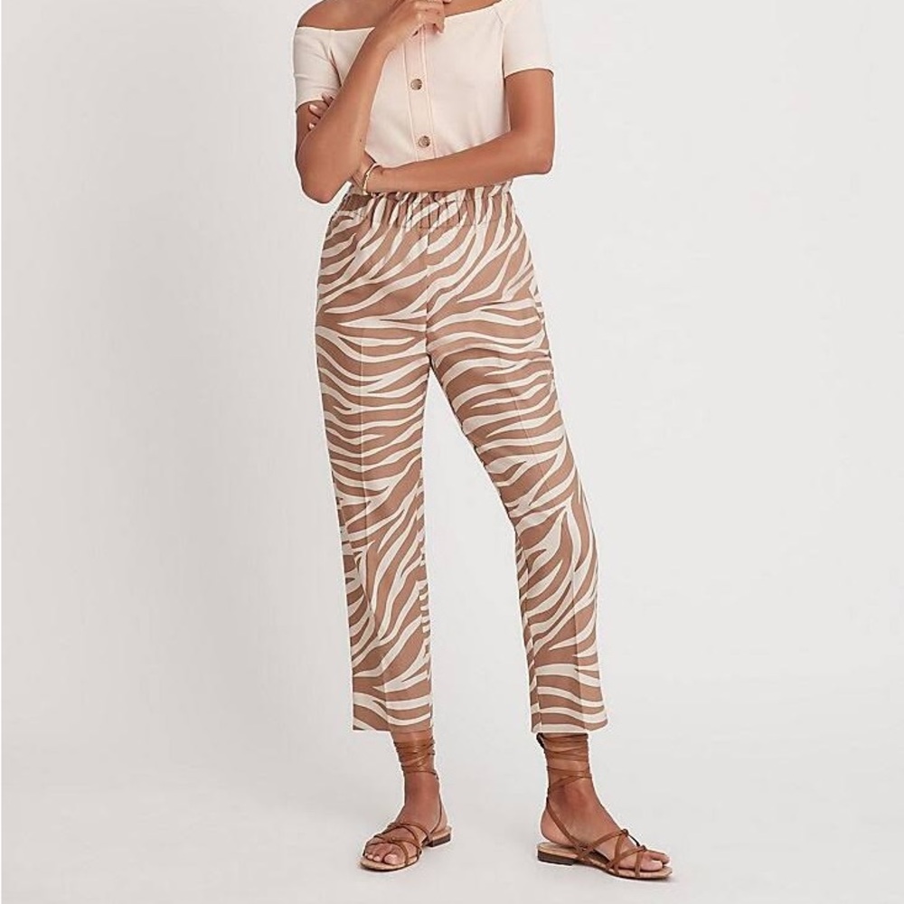 Ann Taylor The Petite Zebra Pull on Pant Medium NWT